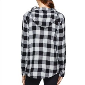 Aritzia TNA Like New Brewster Flannel